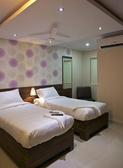 Oyo 17375 My Place Kondapur Hicc ハイデラバード 部屋 写真